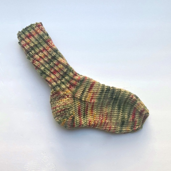 NWOT Colorful hand knit green and yellow socks US women's size 6 - 9 wool blend - Picture 1 of 1